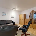 Strandnahe Fewo Mit Schwimmbad Im Haus, A Cappella 63, Binz