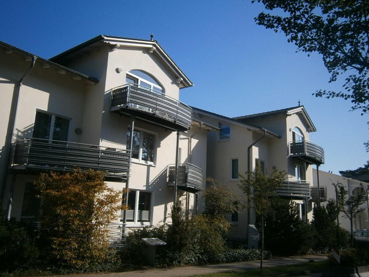 Strandnahe Mit Schwimmbad Im Haus, A Cappella 63, Binz