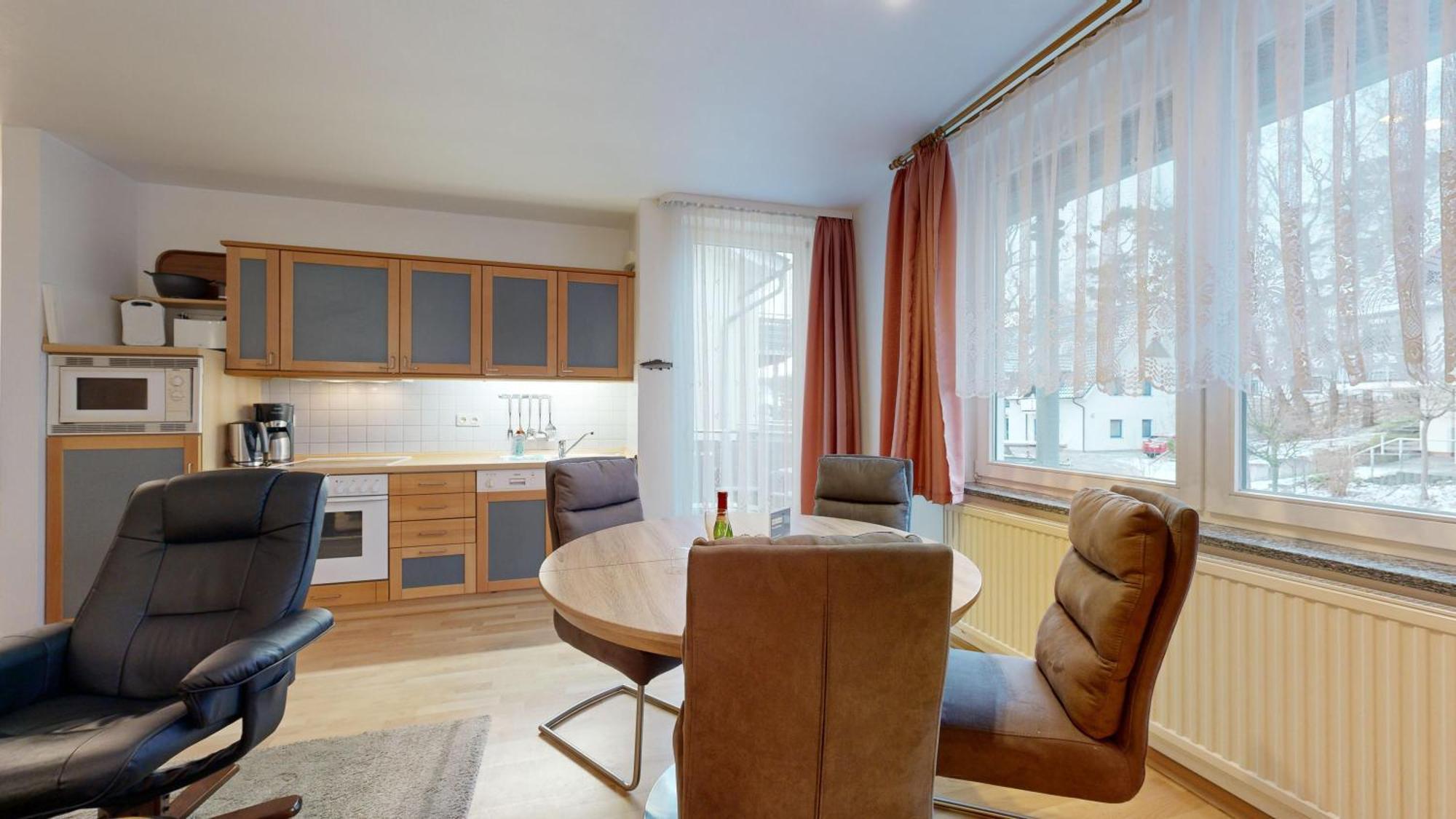 Strandnahe Mit Schwimmbad Im Haus, A Cappella 63, * Binz